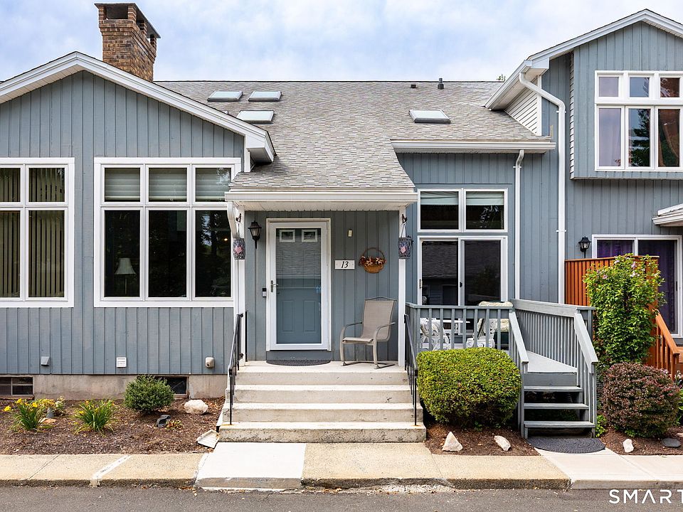 1st image of 13 Ivy Lane #13