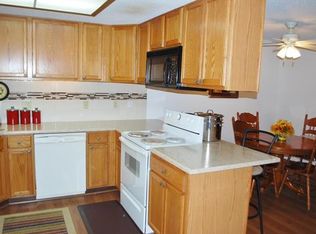 1440 Heritage Lndg APT 102, Saint Charles, MO 63303