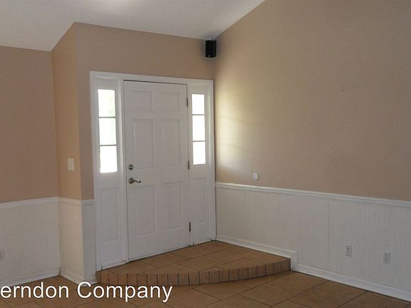 2nd image of 3912 Foxridge Dr