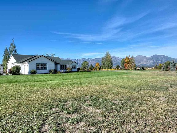 2nd image of 1160 Weeping Willow Way