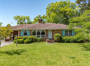 814 S Yaupon Ter, Morehead City, NC 28557