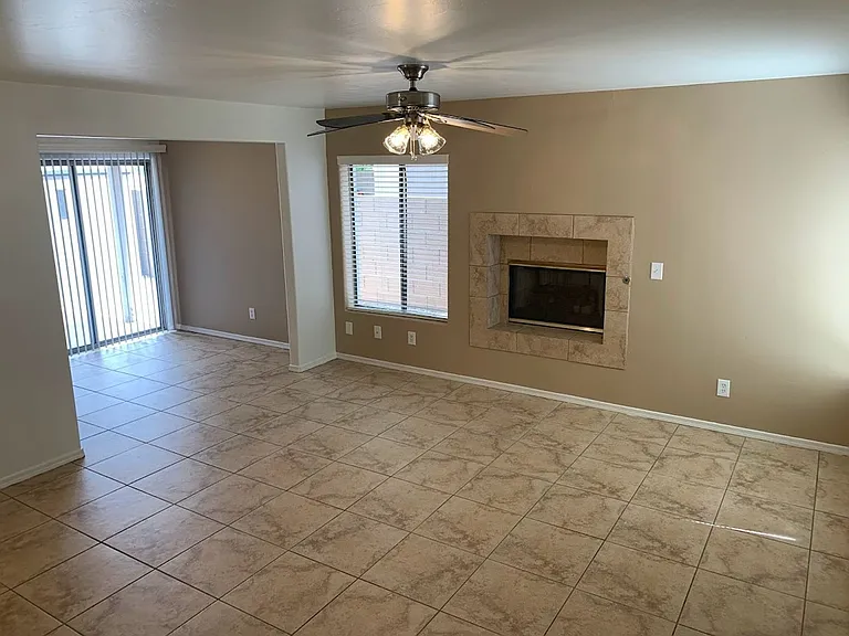 Rincalina on Speedway Townhomes — Photo 19