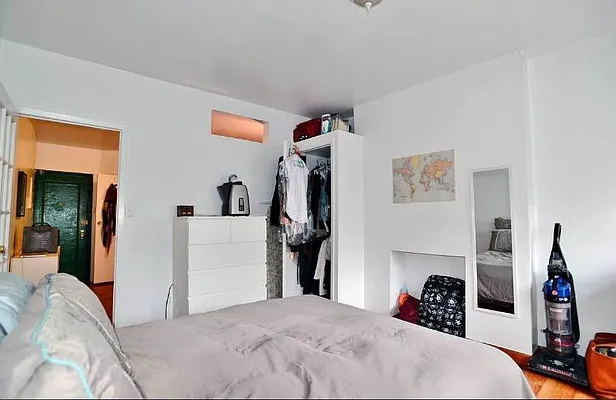 Rented by J Misrahi Realty Corp | media 4