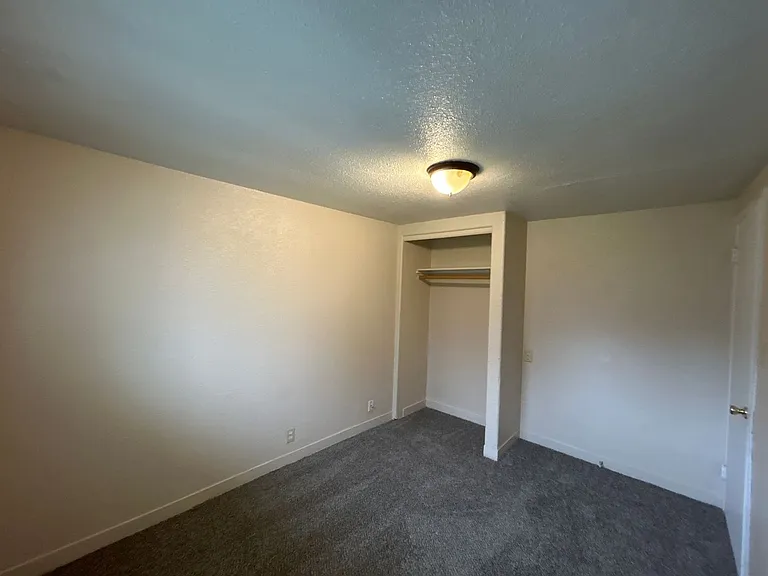 304 Rosewood St — Photo 13