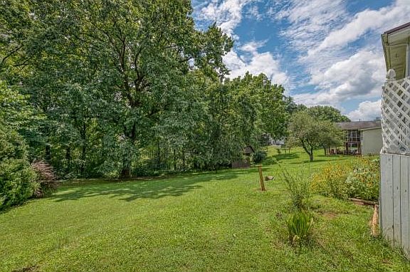 3rd image of 3320 Nevada Pl