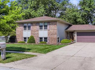 1819 Orleans Ct, Elk Grove Village, IL 60007