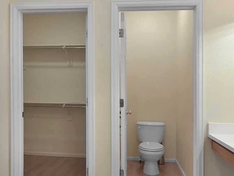 6821 W Remington Pl — Photo 10