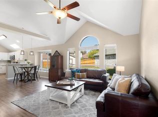 804 Laredo Ct, Grand Prairie, TX 75052