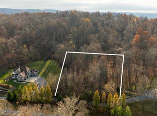 10 Falling Water Ln, Morgantown, WV 26508