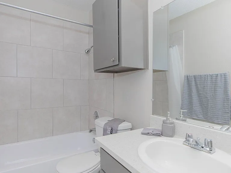 Southern Oaks Apartments — Photo 26