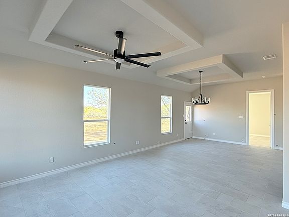 5th image of 1450 Corgey Rd.