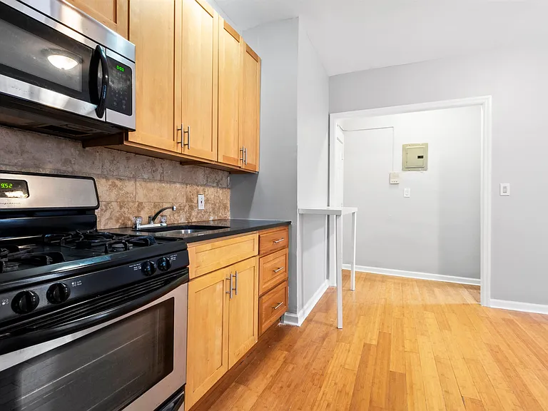 118 Corbin Ave #303 — Photo 3
