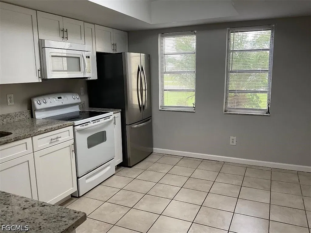 2 bed, 2.0 bath, 1181 sqft, $16,000 — Photo 3