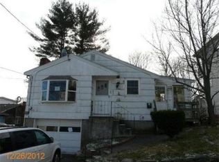 16 Farrington St, Brockton, MA 02301