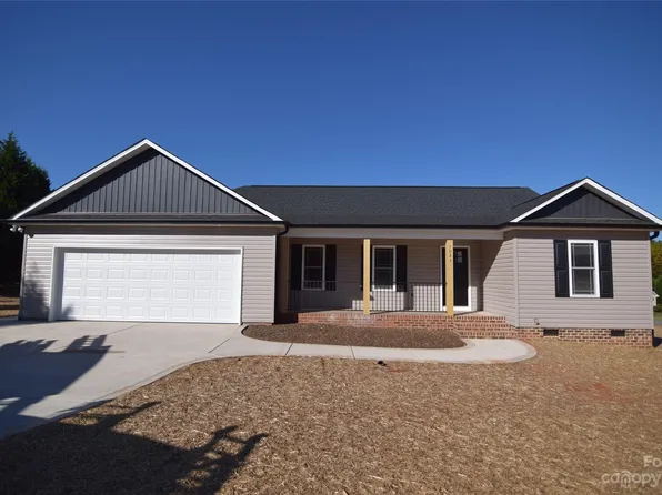 1023 Russell Ridge Dr, Catawba, NC 28609