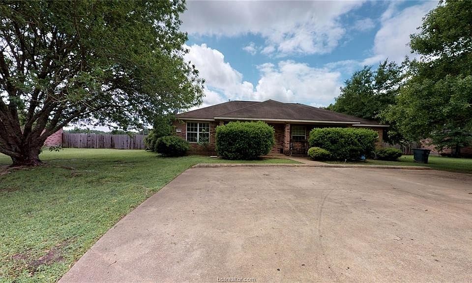1st image of 3623 Elaine Dr