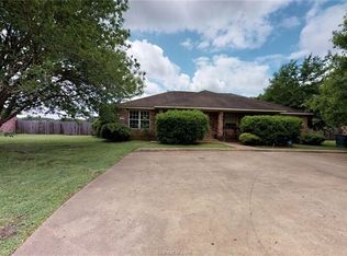 3623 Elaine Dr, Bryan, TX 77808