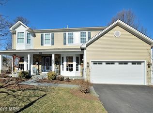 8104 Oak Hollow Ct, Fairfax Station, VA 22039