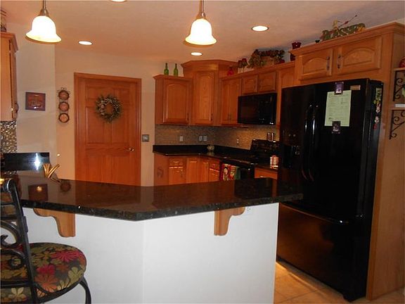4th image of 710 Westminster Dr