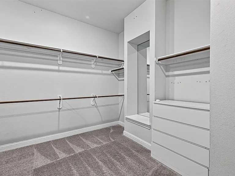 24419 Avanti Dr — Photo 40