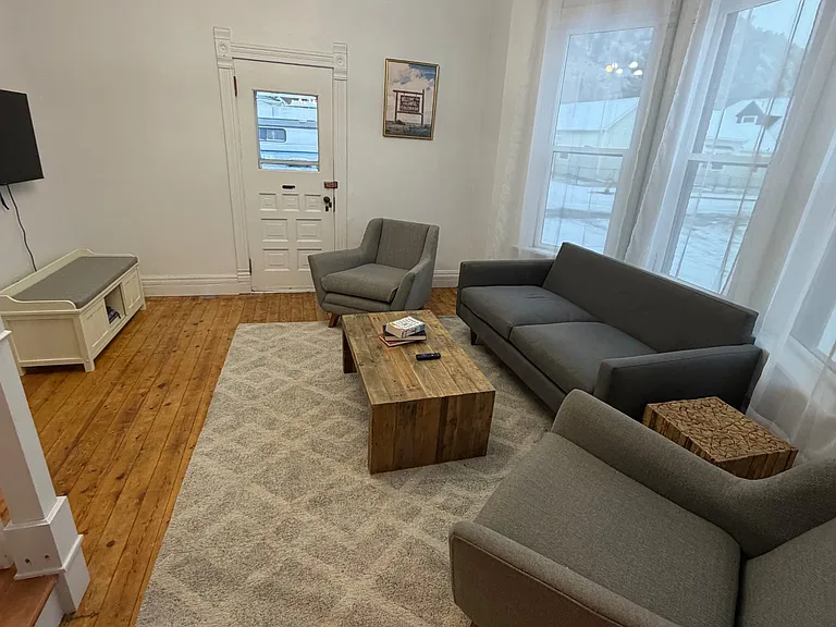 1047 Miner St — Photo 11