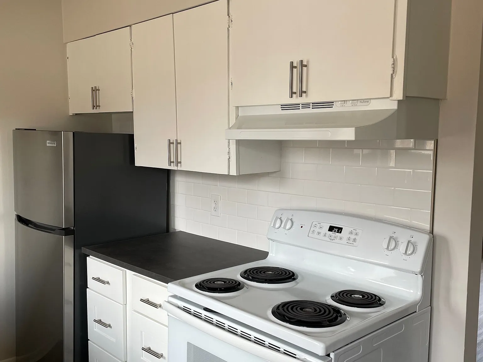 1 bed, 700 sqft, $1,190 — Photo 1