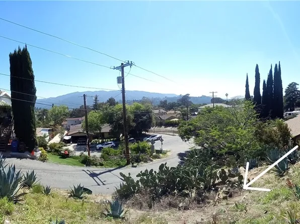 6369 W Sister Elsie Dr, Tujunga, CA 91042