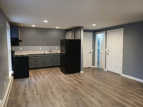 4 Cushing Rd #3