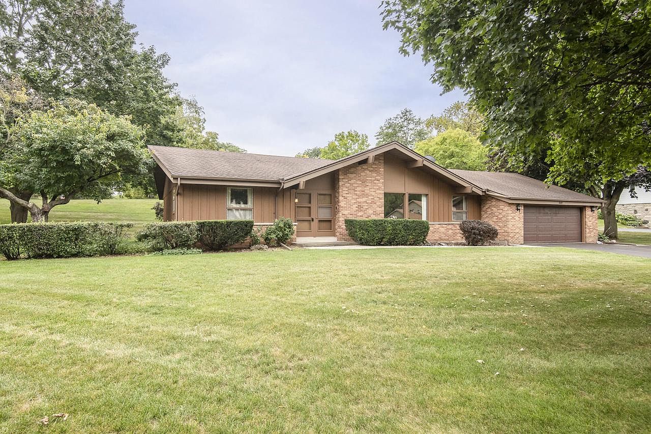 18105 Harvest LANE, Brookfield, WI 53045 Zillow