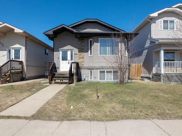 216 E Rainbow Creek Dr, Wood Buffalo, AB T9K 0C3
