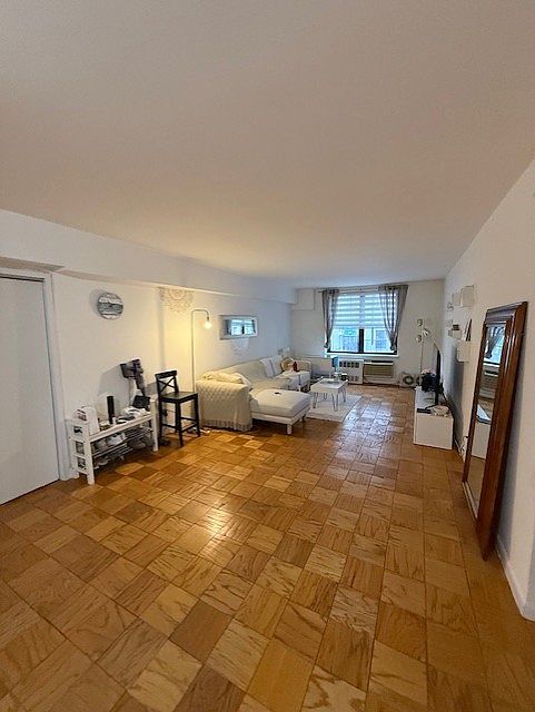 1st image of 327 W 30th St APT 2H