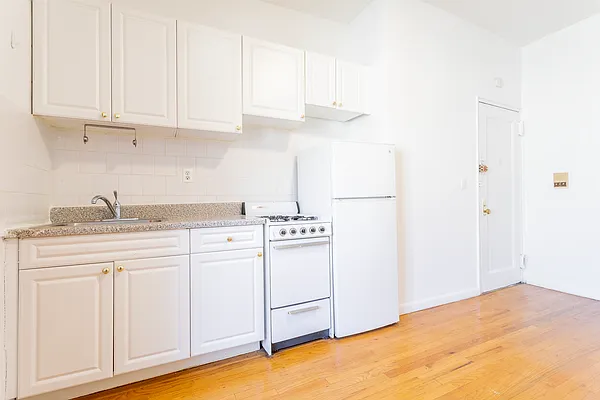 Rented by Compass | media 2