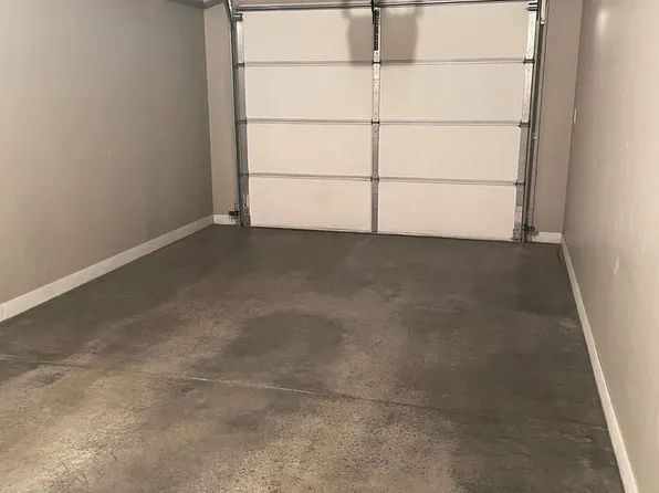 1109 Honeysuckle Dr APT 8, Harrisburg, SD 57032