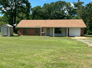 915 Hanes Blvd #1, Hughes Springs, TX 75656