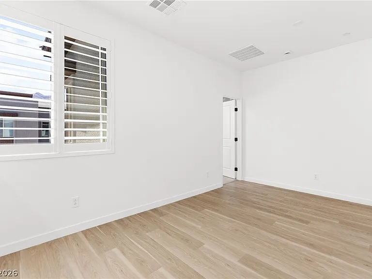 680 Echelon St — Photo 30