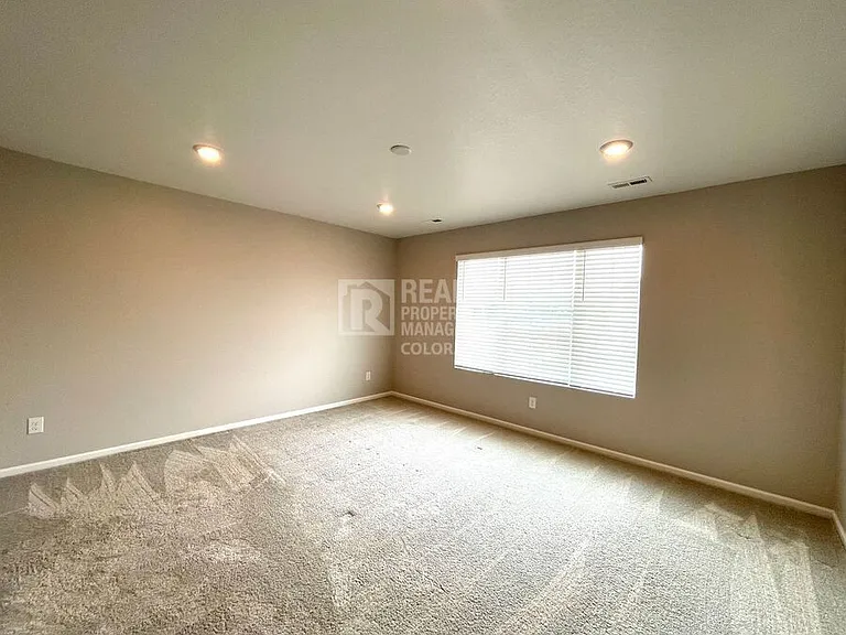 11441 Booth Falls Ct — Photo 16