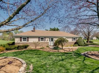 40W022 Sunflower Dr, Elgin, IL 60124