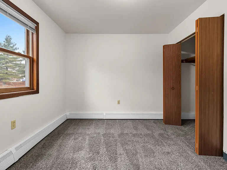 Hickory Drive and Pinecrest Apartments — Photo 44