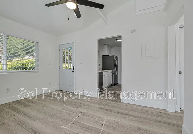 822 Eaton St #B — Photo 4