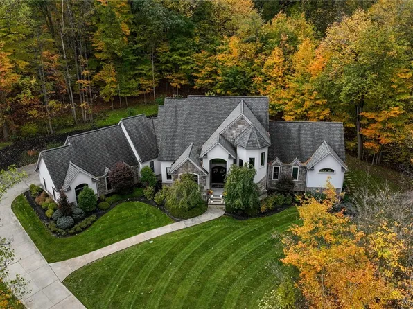 3568 Deer Creek Trl, Richfield, OH 44286