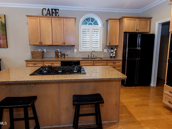 2nd image of 9640 Stone Canyon Ln