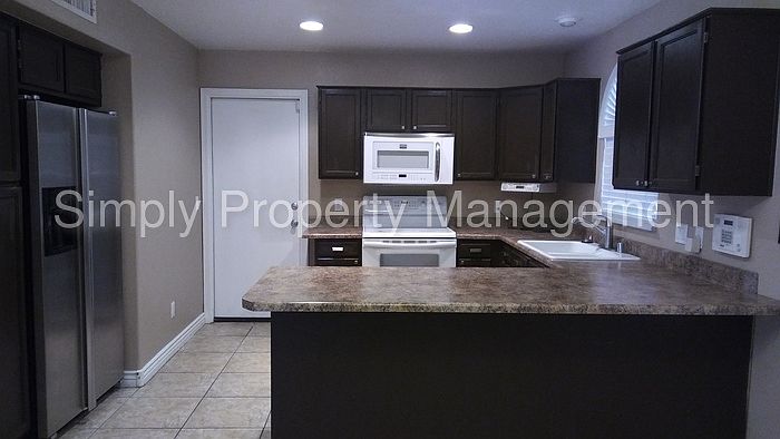 1st image of 8014 W Shaw Butte Dr