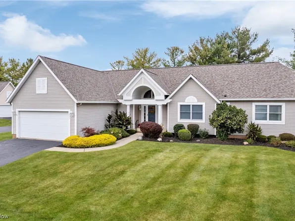 201 Blackstone Cir, Wadsworth, OH 44281