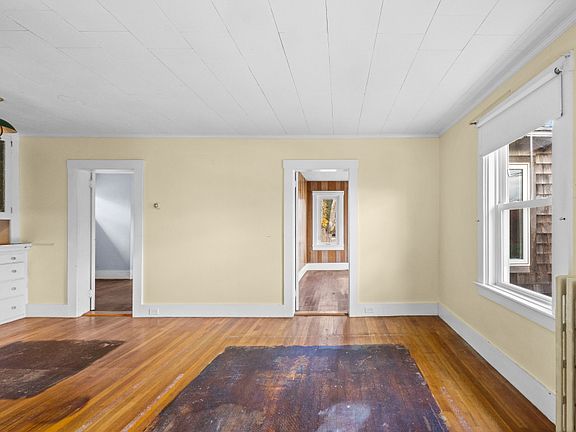 5th image of 24 School St