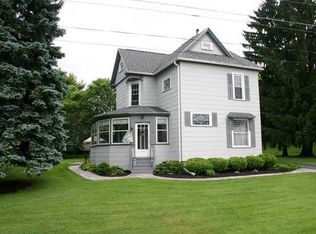 27 Pinecrest Dr, Spencerport, NY 14559