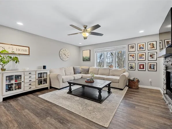 2532 Shawn Ct NW, Cedar Rapids, IA 52405