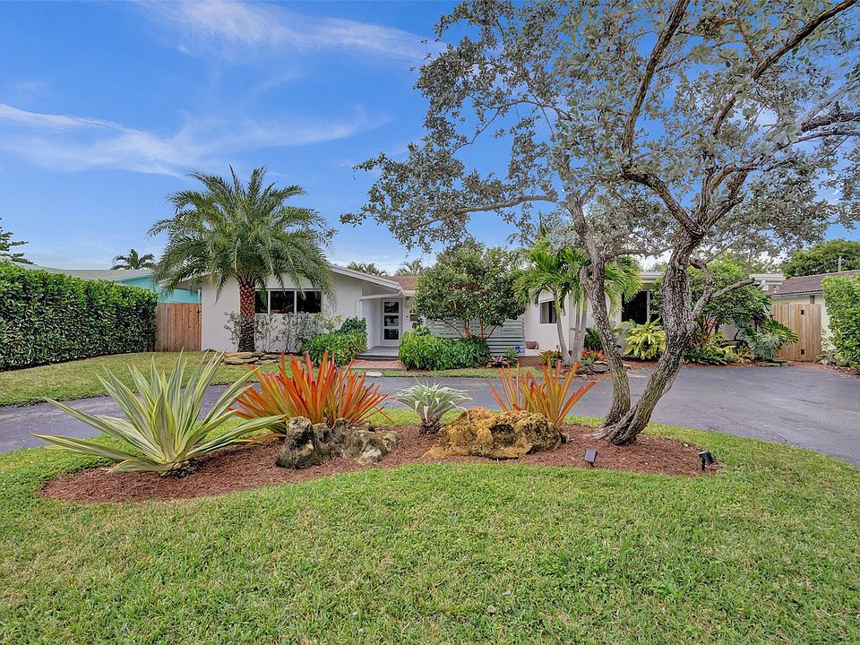 1st image of 260 SE 6th Court