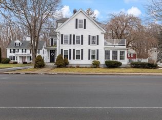 376 Main St APT 4, Amesbury, MA 01913