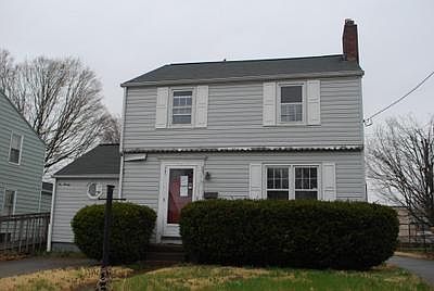 1st image of 220 N Park Dr