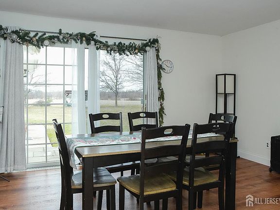 5th image of 168 Line Rd